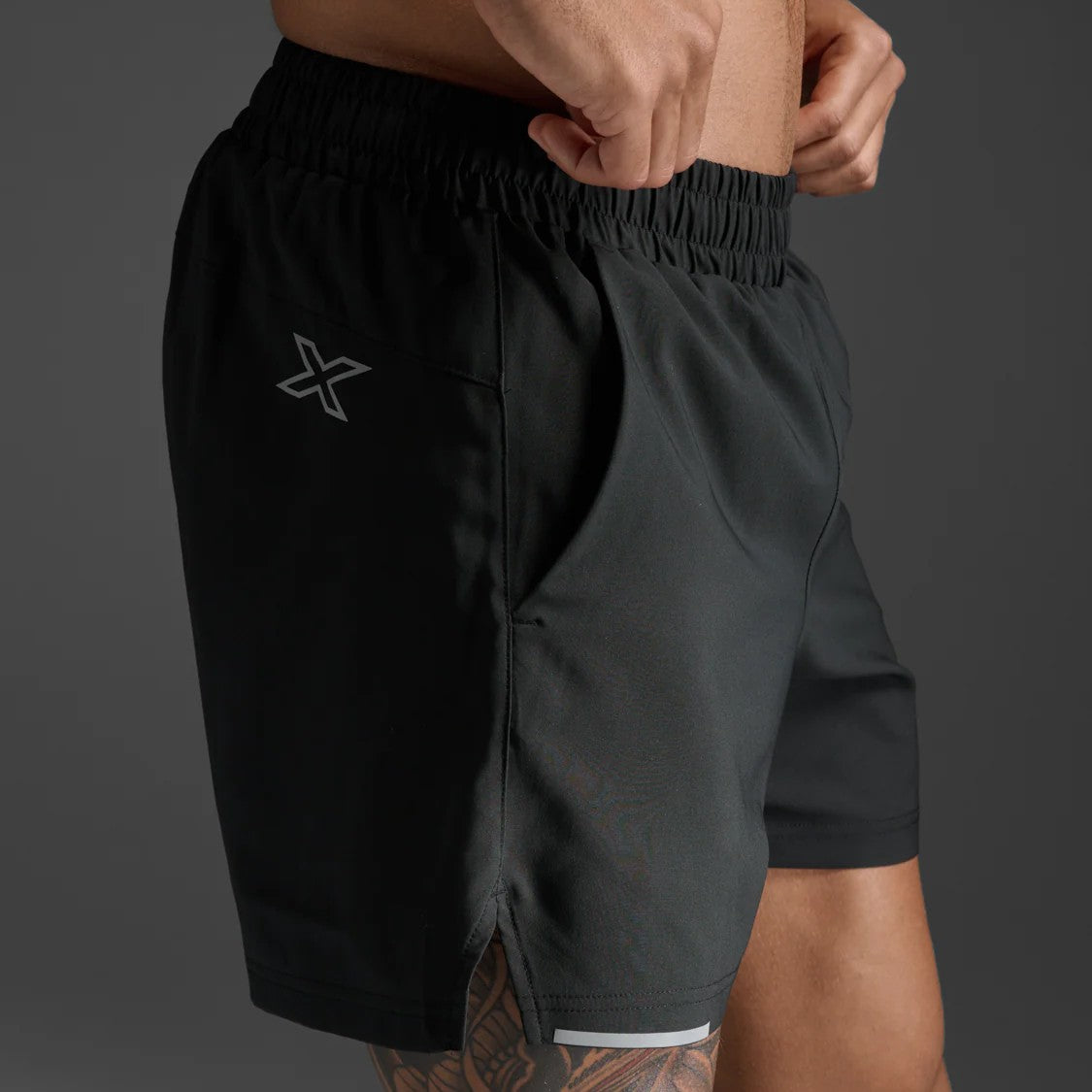 2XU Aero 5 Inch Shorts | Black / Silver Reflective | Mens