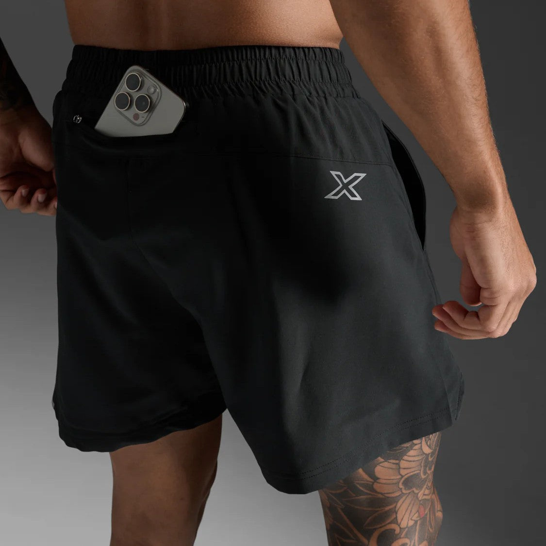 2XU Aero 5 Inch Shorts | Black / Silver Reflective | Mens