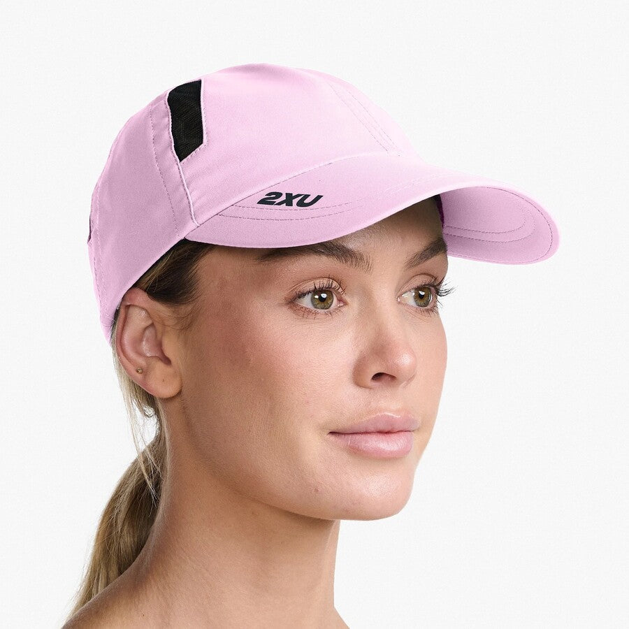2XU Run Cap | Pastel Pink / White