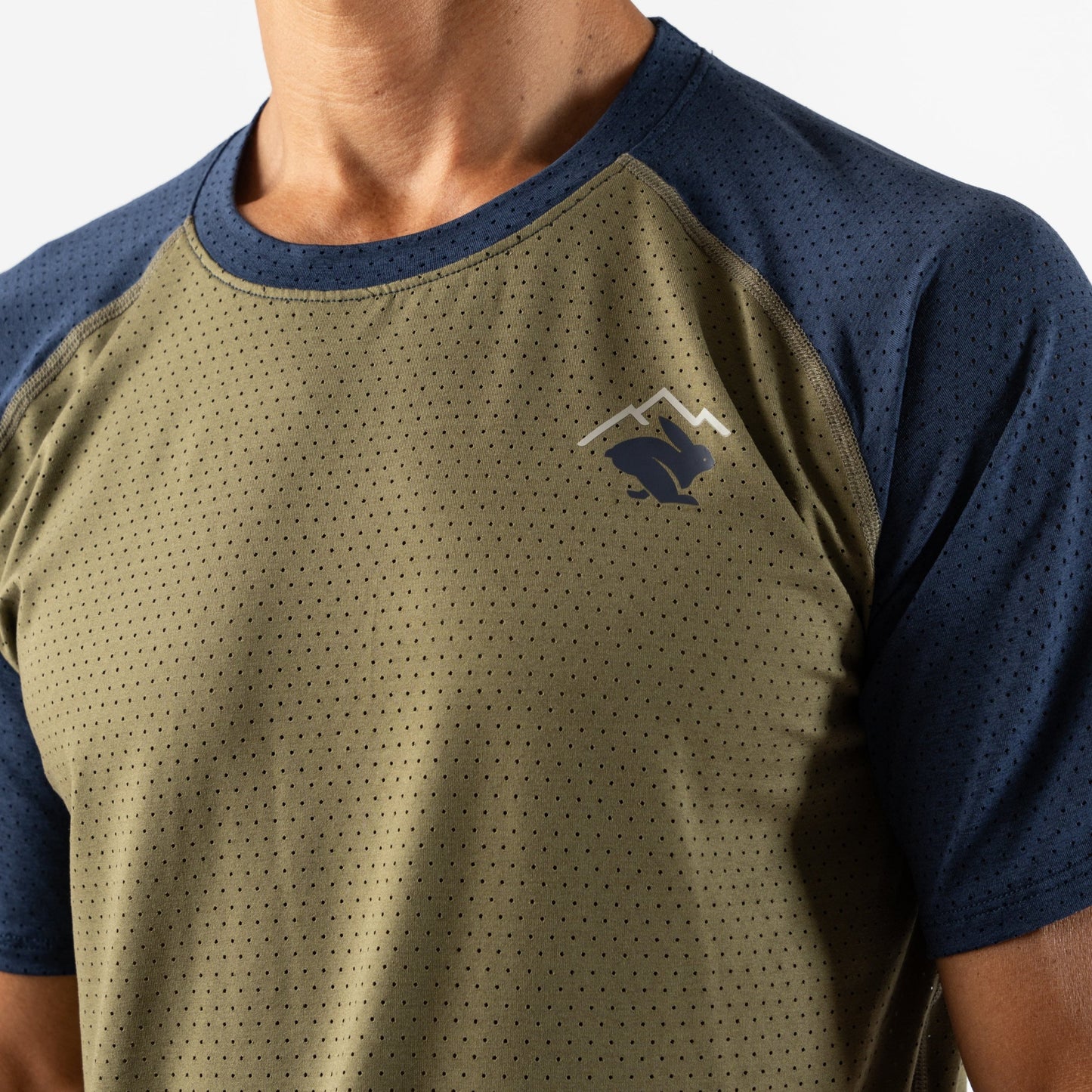 rabbit EZ Tee Perf Trail | Olive | Mens